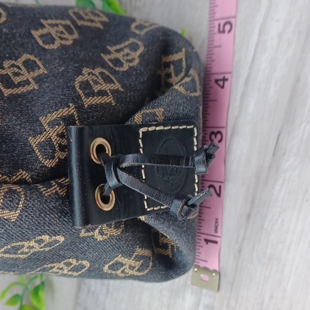 Dooney & Bourke Large Tassel Top Zip NWOT - Picture 9 of 13